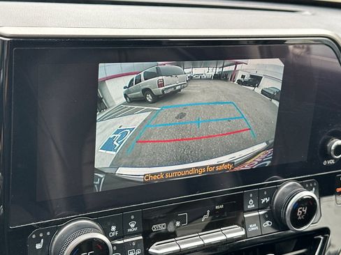 Used 2023 Toyota Highlander XLE w/ Protection Package #3 (TMS) AWD/4WD image 21