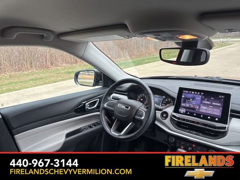 Used 2022 Jeep Compass Limited image 31