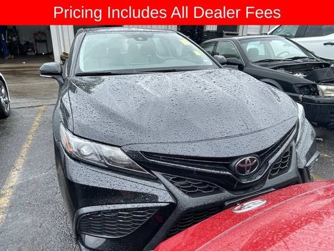 Used 2024 Toyota Camry SE FWD image 13
