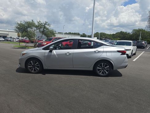 Used 2024 Nissan Versa SV FWD image 8
