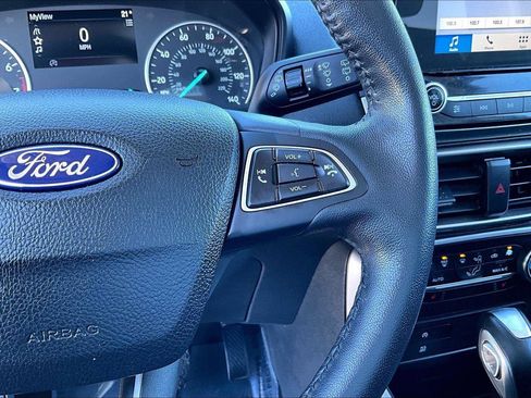 Used 2018 Ford EcoSport SE image 19