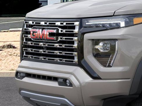 New 2026 GMC Canyon Denali image 37
