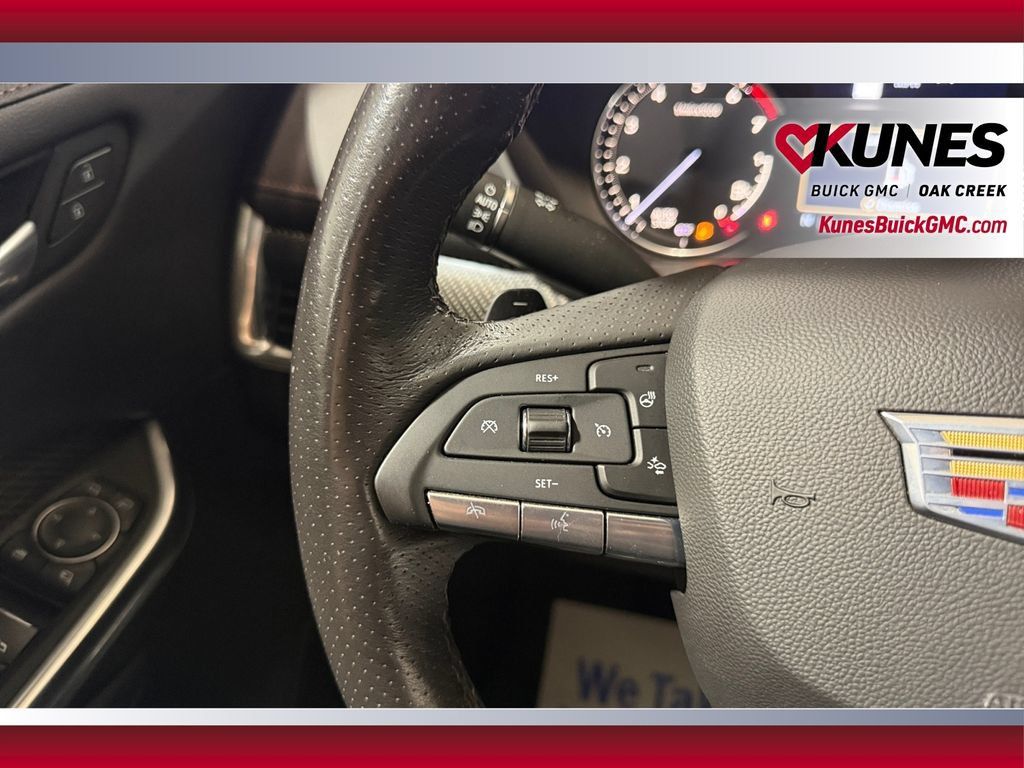 Used 2022 Cadillac XT4 Sport w/ Sun And Sound Package AWD/4WD image 17