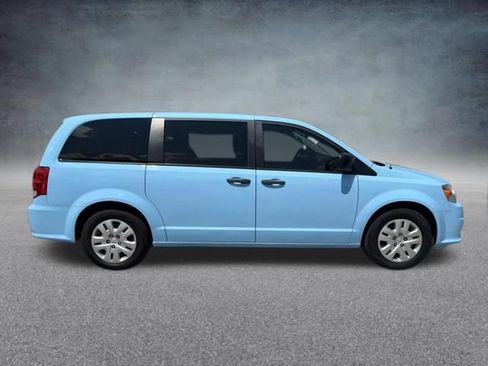 Used 2019 Dodge Grand Caravan SE FWD image 5