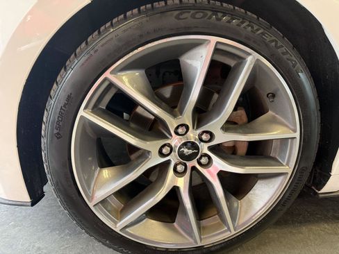 Certified 2017 Ford Mustang Coupe image 10