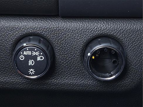 Used 2022 GMC Canyon AT4 image 15