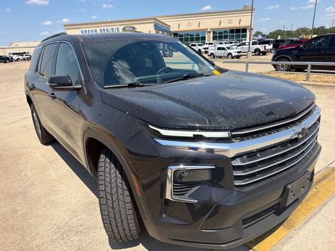 Used 2024 Chevrolet Traverse LT w/ LPO, Floor Liner Package AWD/4WD image 21