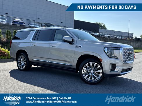 Used 2022 GMC Yukon XL Denali AWD/4WD image 1
