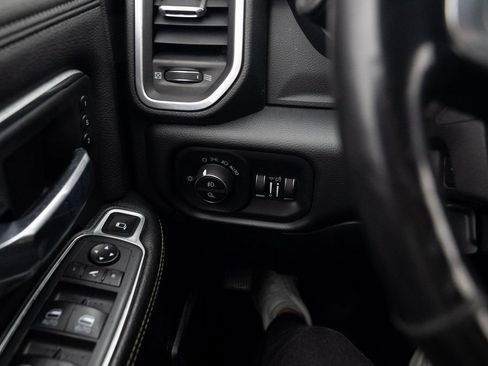 Used 2020 RAM 2500 Laramie w/ Night Edition AWD/4WD image 13