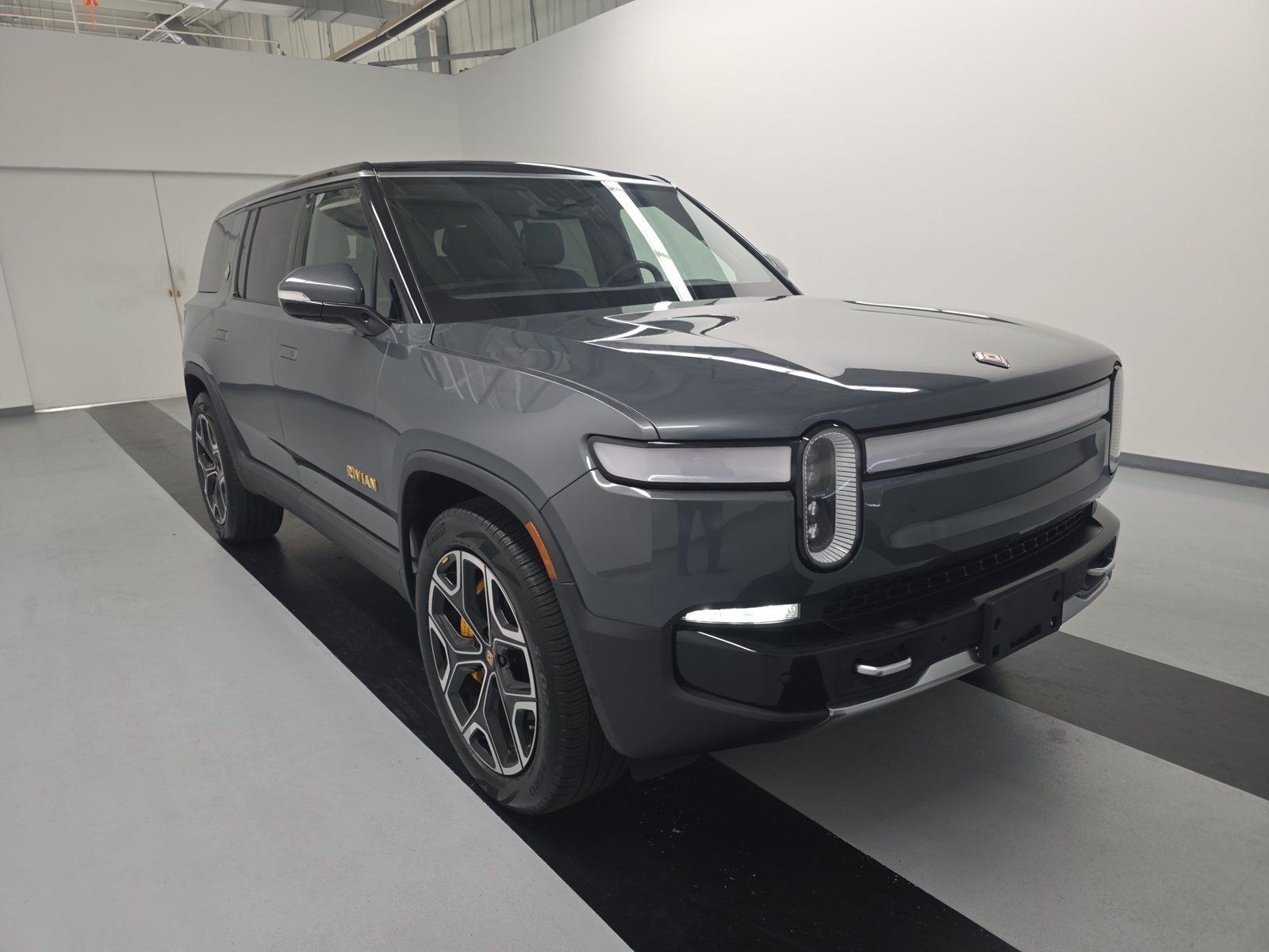 Used 2022 Rivian R1S Launch Edition Quad AWD/4WD image 7