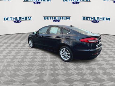 Used 2020 Ford Fusion SE image 6