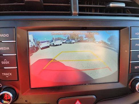 Used 2020 Kia Soul LX image 17