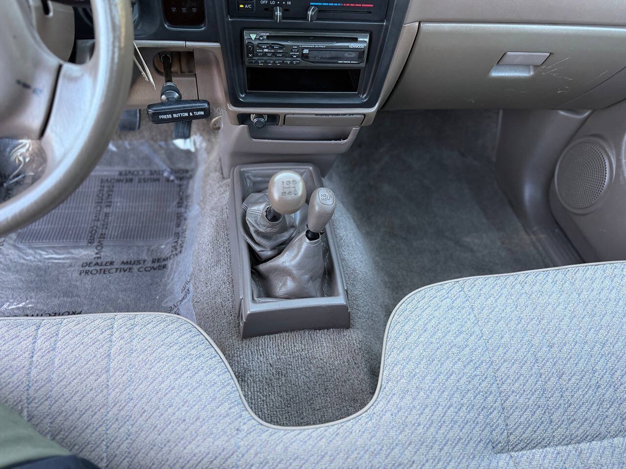 Used 1995 Toyota Tacoma 4x4 Regular Cab image 31