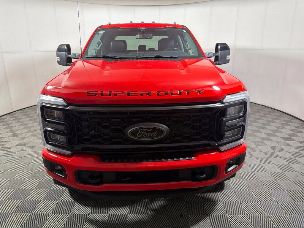 Used 2025 Ford F350 Lariat w/ Black Appearance Package AWD/4WD image 3