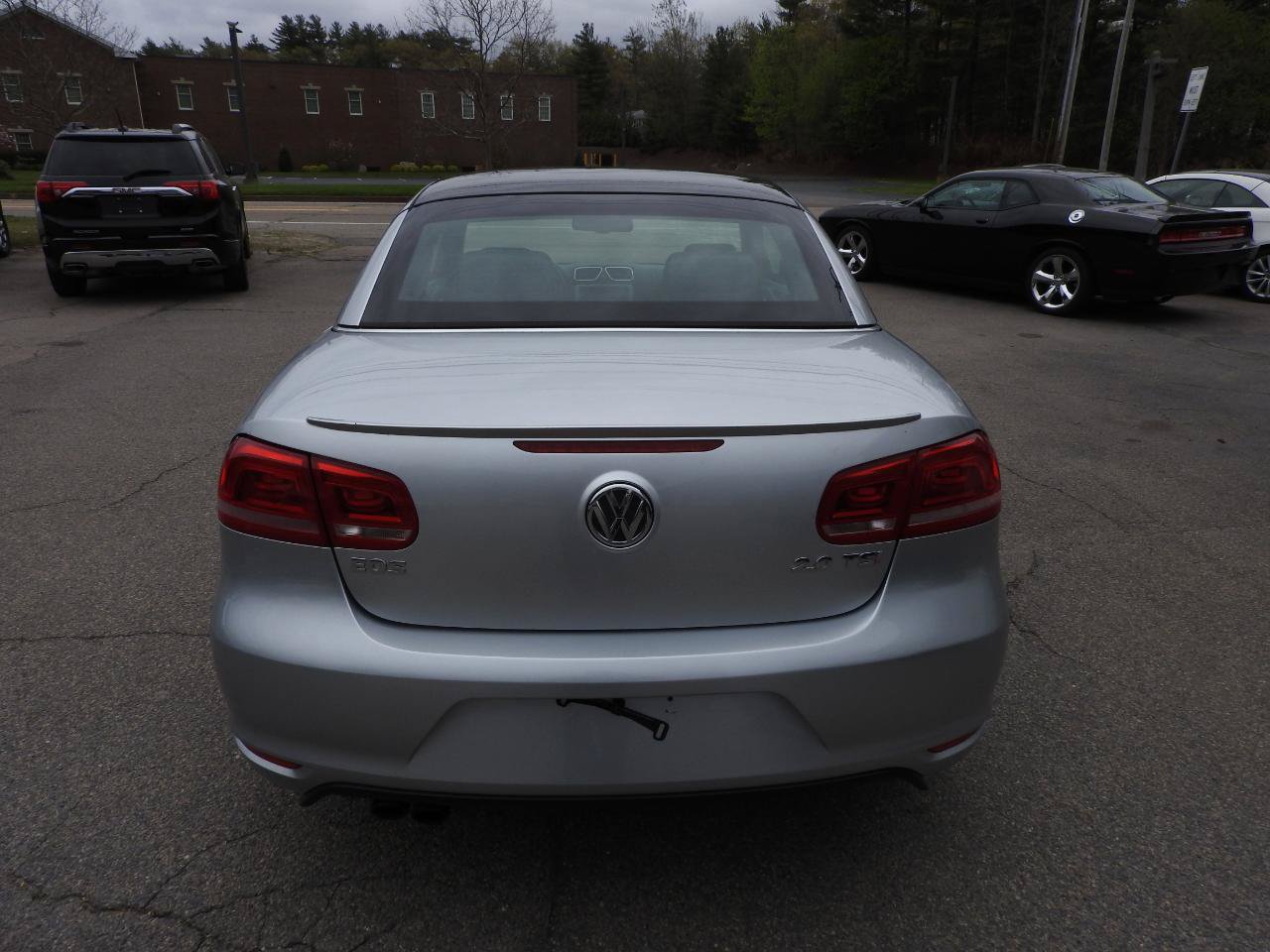 Used 2013 Volkswagen Eos FWD image 5
