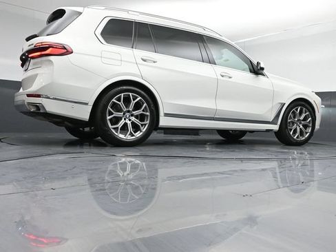 Used 2023 BMW X7 xDrive40i AWD/4WD image 44
