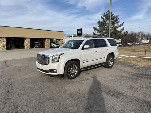 Used 2016 GMC Yukon Denali w/ Open Road Package image 2