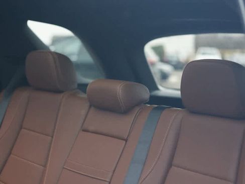 Used 2024 Mercedes-Benz GLE 350 4MATIC w/ Driver Assistance Package image 27
