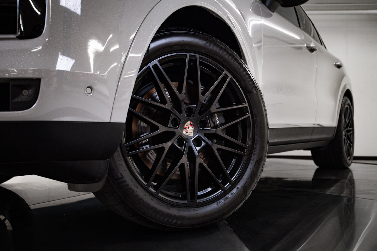 Certified 2026 Porsche Cayenne Coupe AWD/4WD image 12