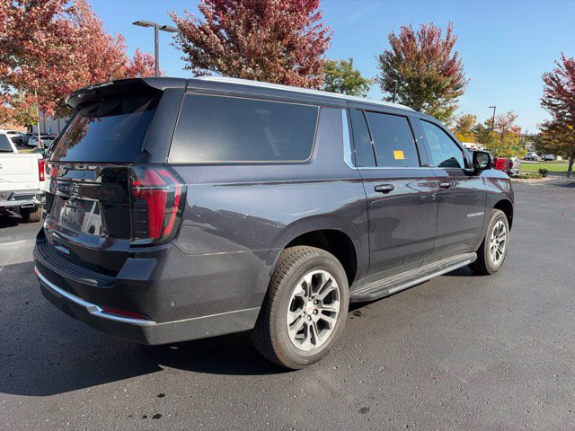 Used 2025 Chevrolet Suburban LS AWD/4WD image 6