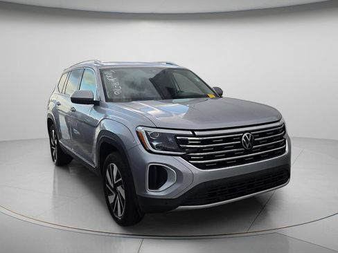 Used 2024 Volkswagen Atlas SEL AWD/4WD image 4