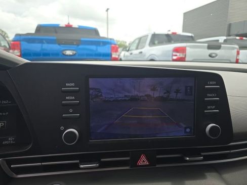 Used 2023 Hyundai Elantra SEL image 10