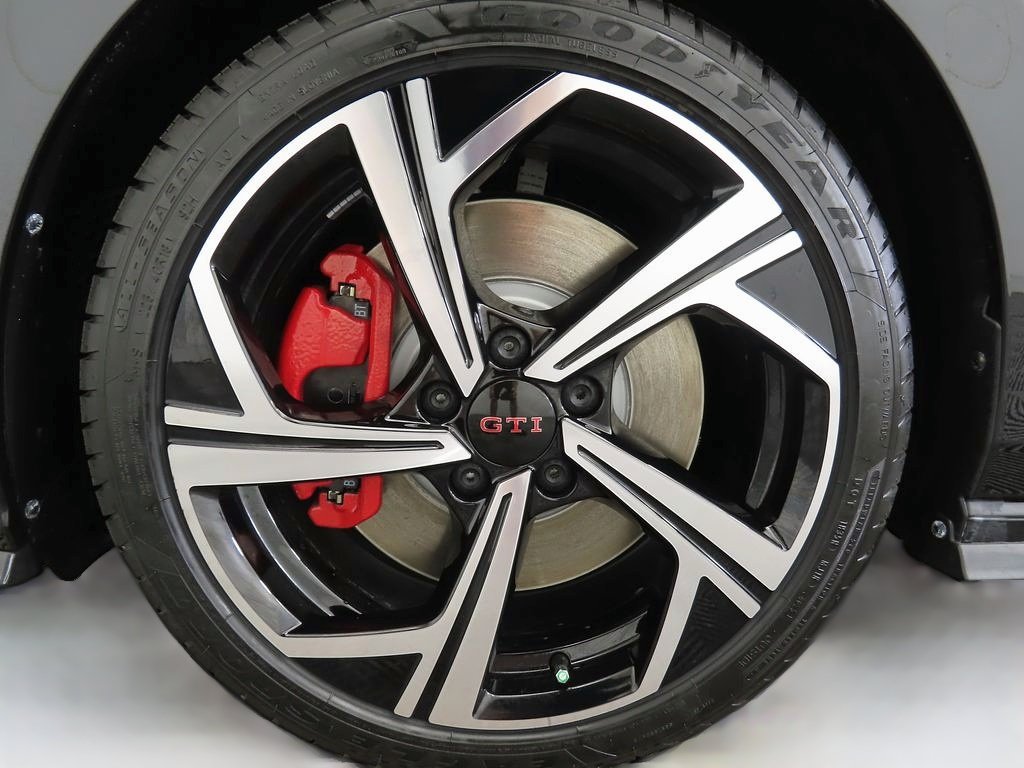 New 2026 Volkswagen GTI SE FWD image 30
