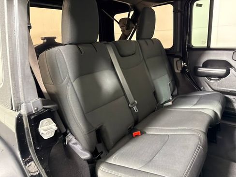 Used 2021 Jeep Wrangler Unlimited Sport image 23