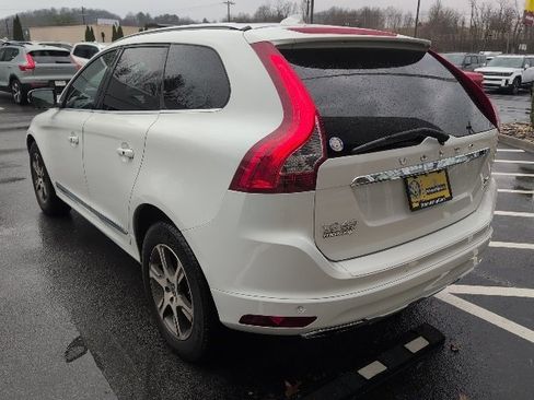 Used 2015 Volvo XC60 T6 Platinum image 10
