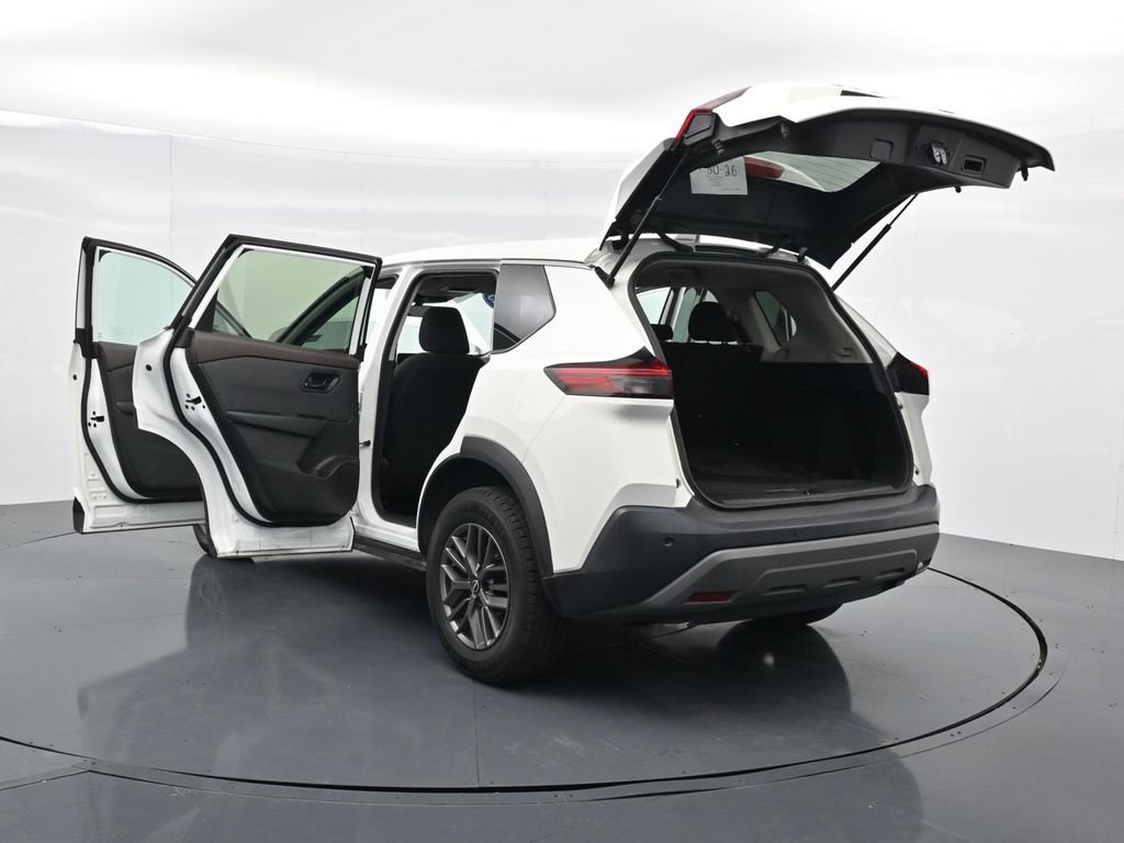 Used 2023 Nissan Rogue S FWD image 43