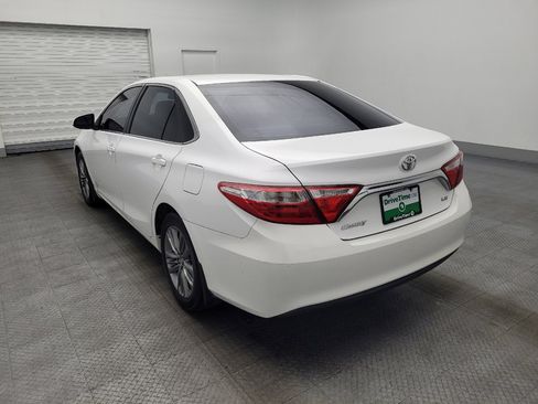 Used 2015 Toyota Camry LE image 5