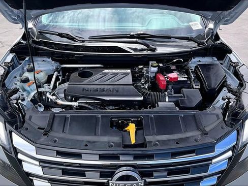 Certified 2024 Nissan Rogue SV image 29