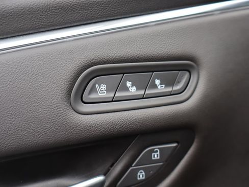 Used 2024 Cadillac Escalade Premium Luxury image 11