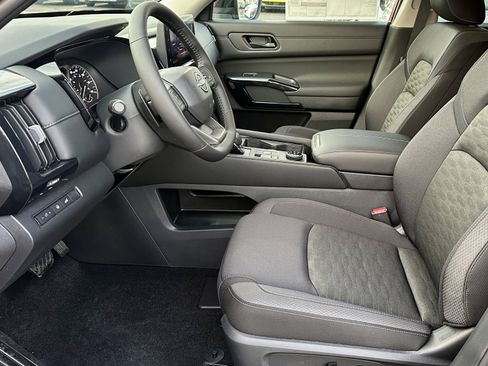 New 2026 Nissan Pathfinder SV image 28