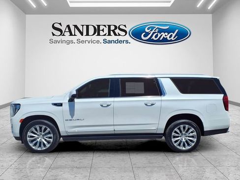 Used 2023 GMC Yukon XL Denali AWD/4WD image 5