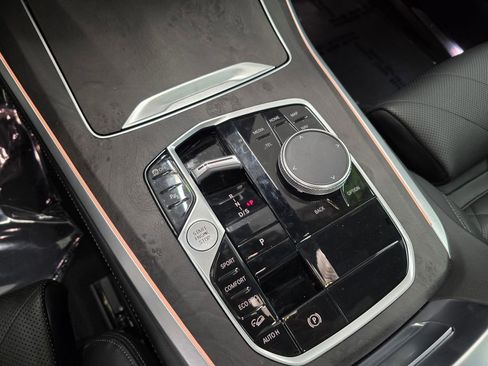 Used 2025 BMW X5 xDrive40i image 28