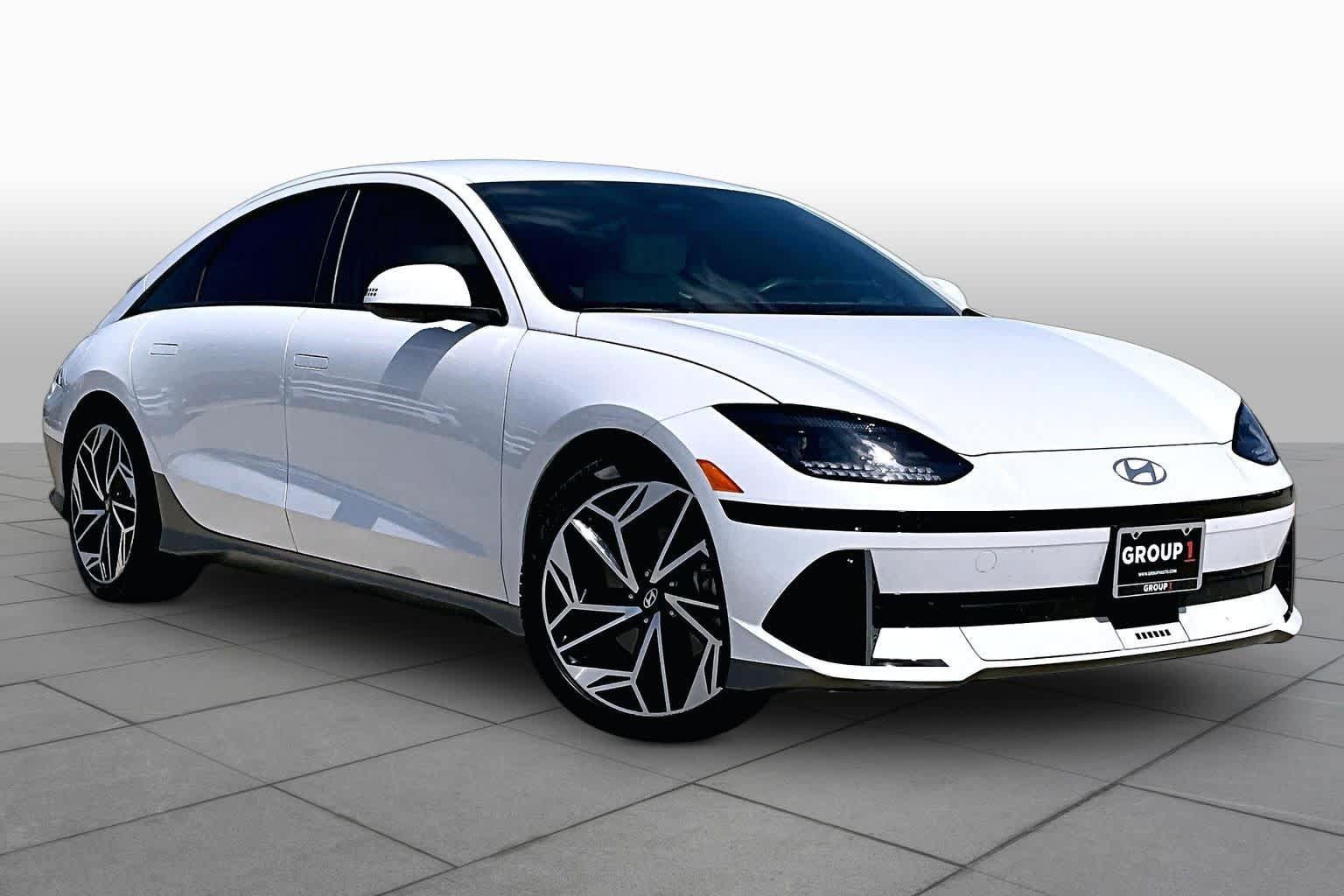 Certified 2025 Hyundai Ioniq 6 SEL RWD image 3