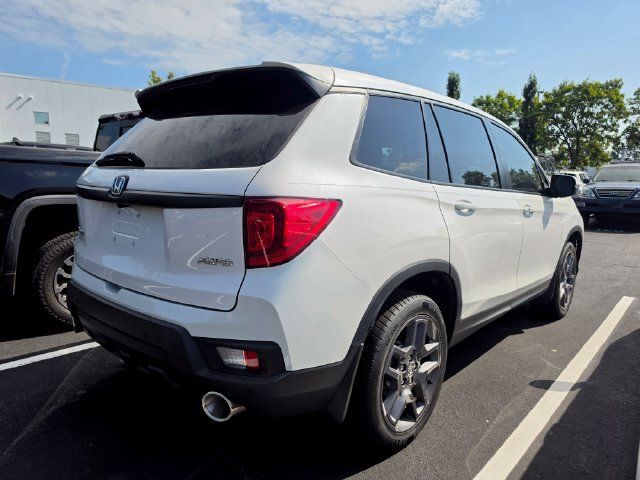 Used 2025 Honda Pilot Elite image 6
