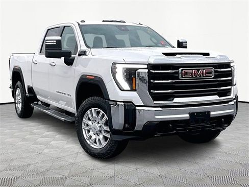 Used 2024 GMC Sierra 2500 SLT image 1