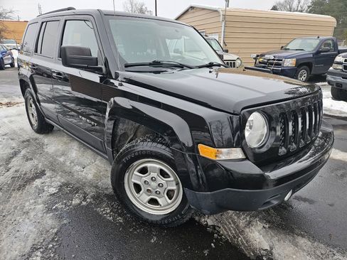 Used 2016 Jeep Patriot Sport w/ Power Value Group image 3