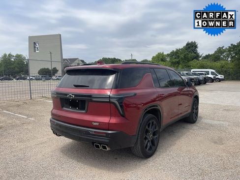 Used 2025 Chevrolet Traverse RS AWD/4WD image 3