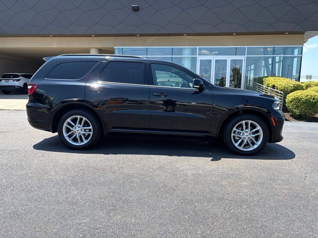 Used 2024 Dodge Durango GT RWD image 4
