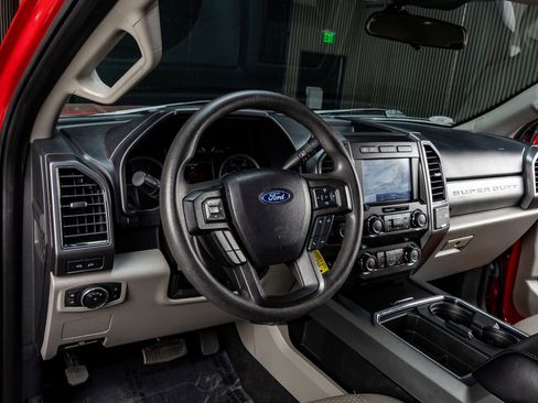 Used 2021 Ford F250 XLT w/ XLT Premium Package image 17