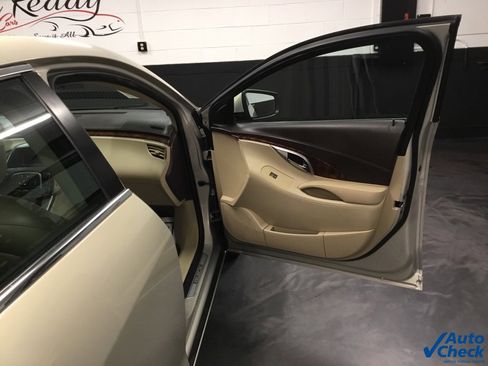 Used 2010 Buick LaCrosse CXL image 39