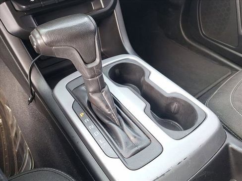 Used 2021 Chevrolet Colorado LT w/ Safety Package image 14