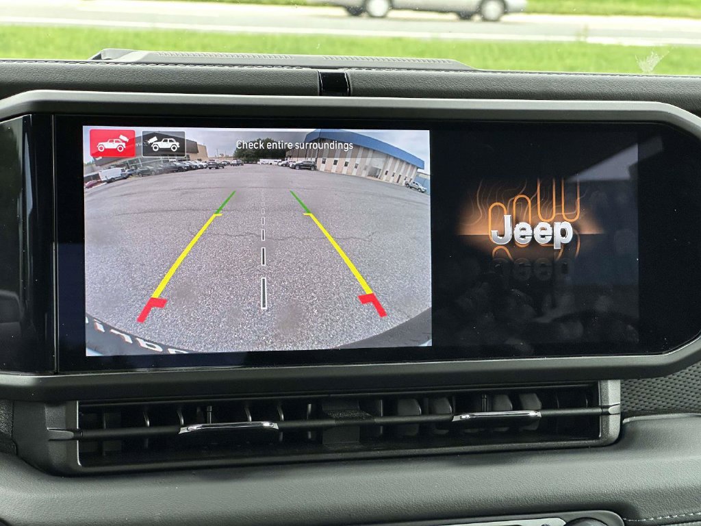 Used 2026 Jeep Wrangler Rubicon w/ Safety Group AWD/4WD image 17
