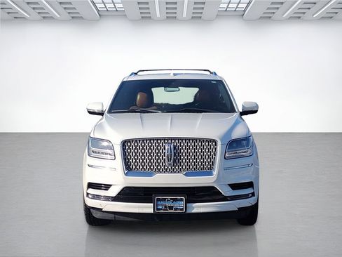 Used 2020 Lincoln Navigator L Reserve w/ Equipment Group 208A Reserve image 8