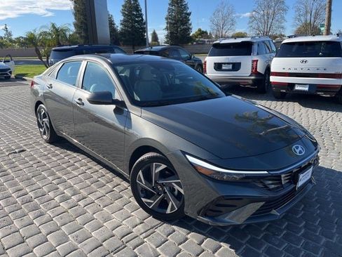 New 2025 Hyundai Elantra Limited image 1