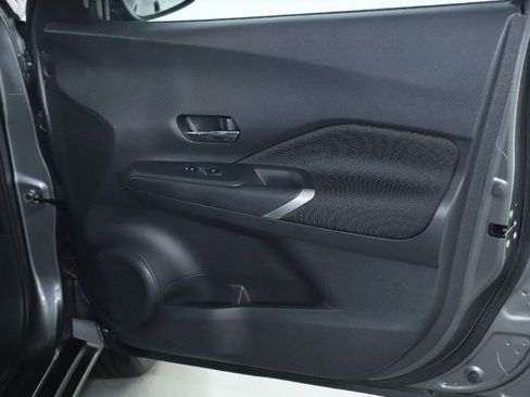 Certified 2024 Nissan Kicks SV image 33