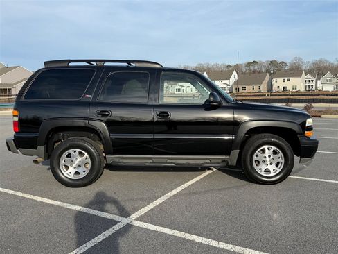 Used 2006 Chevrolet Tahoe Z71 w/ Z71 Preferred Equipment Group image 6